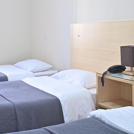 Kentrikon Hotel Chalkís Buitenkant foto