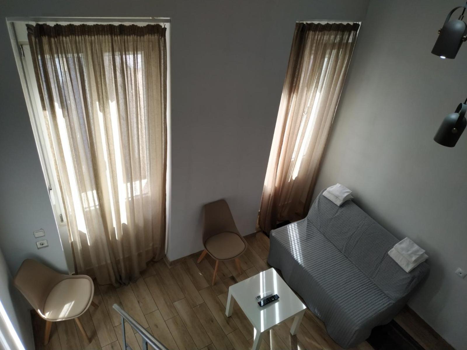 Kentrikon Hotel Chalkís Buitenkant foto