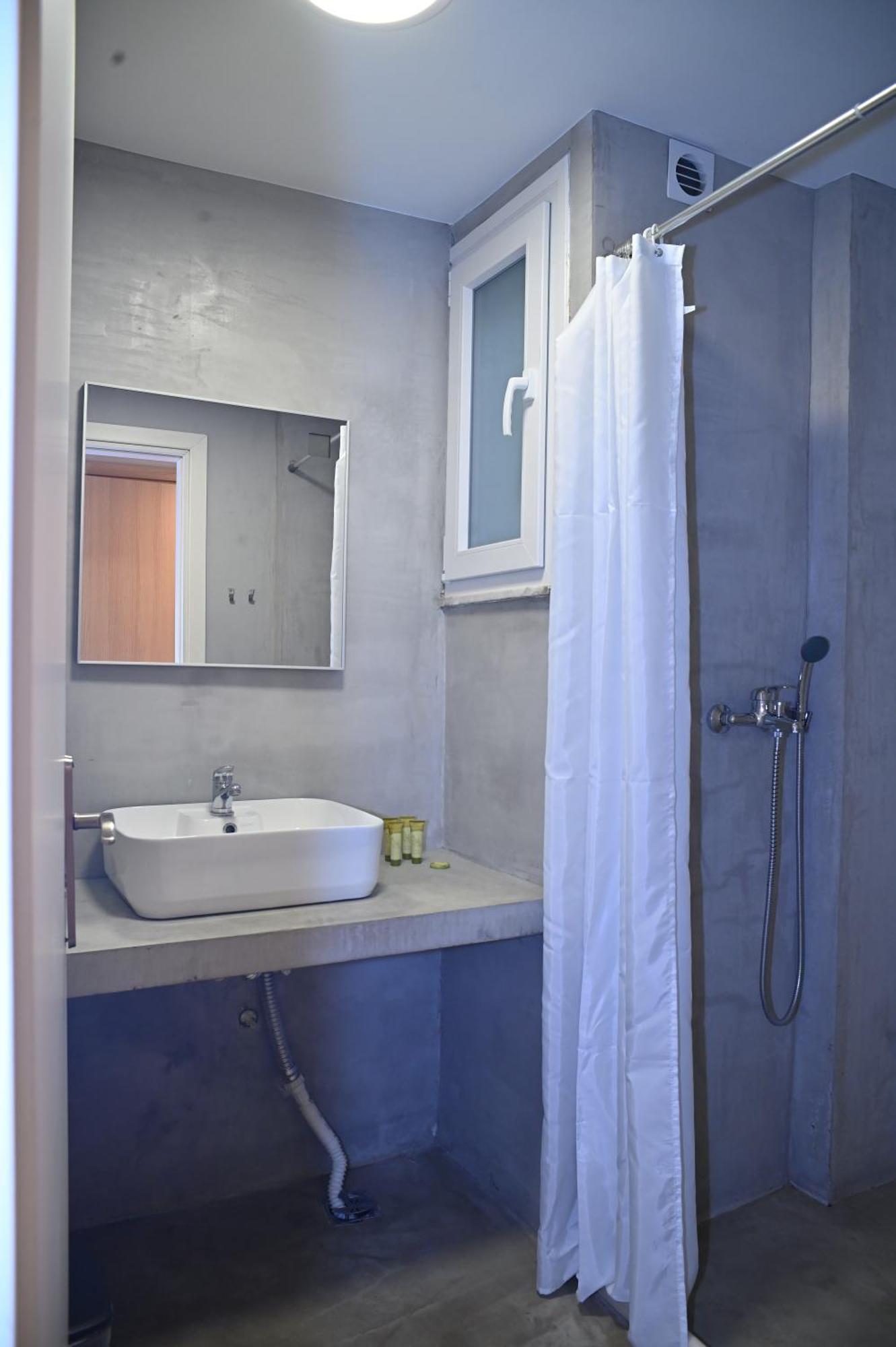 Kentrikon Hotel Chalkís Buitenkant foto