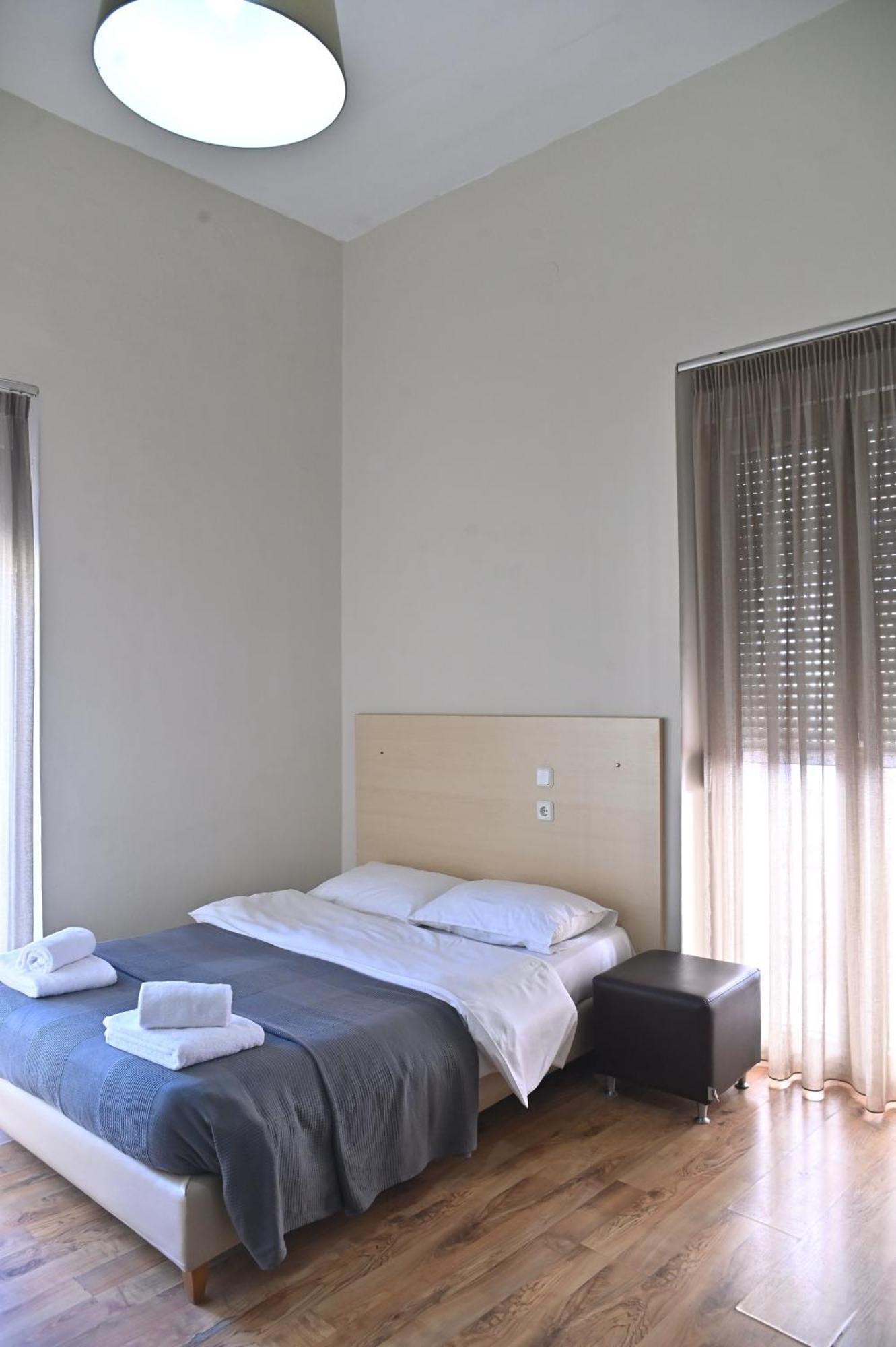 Kentrikon Hotel Chalkís Buitenkant foto