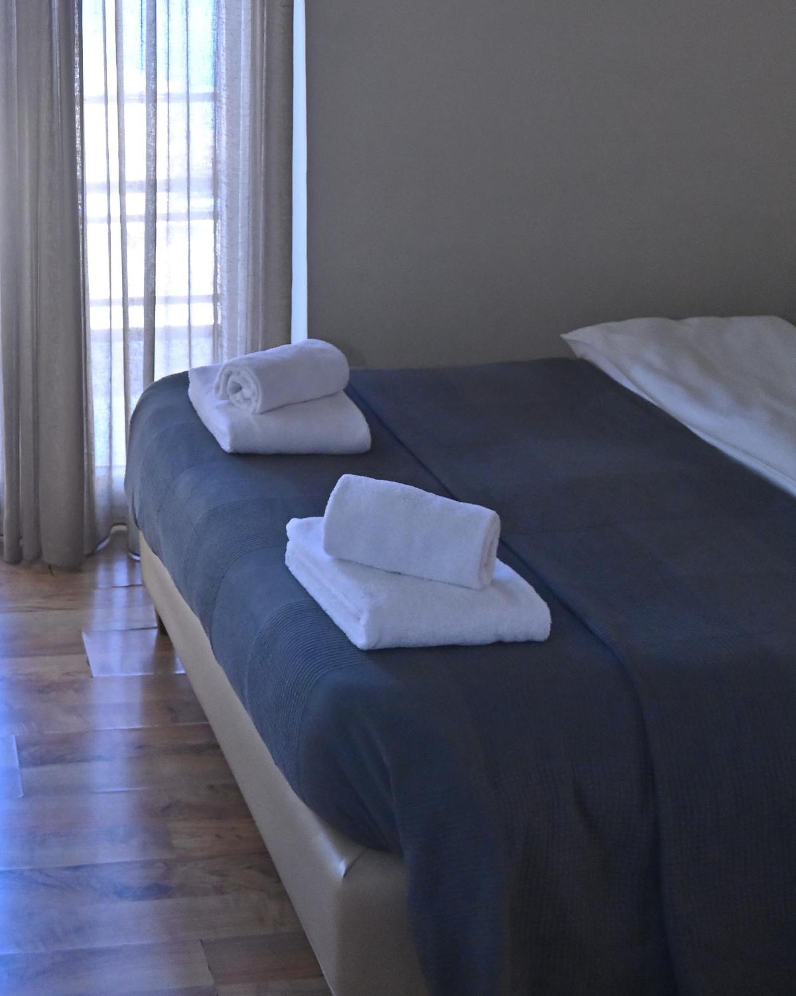 Kentrikon Hotel Chalkís Buitenkant foto