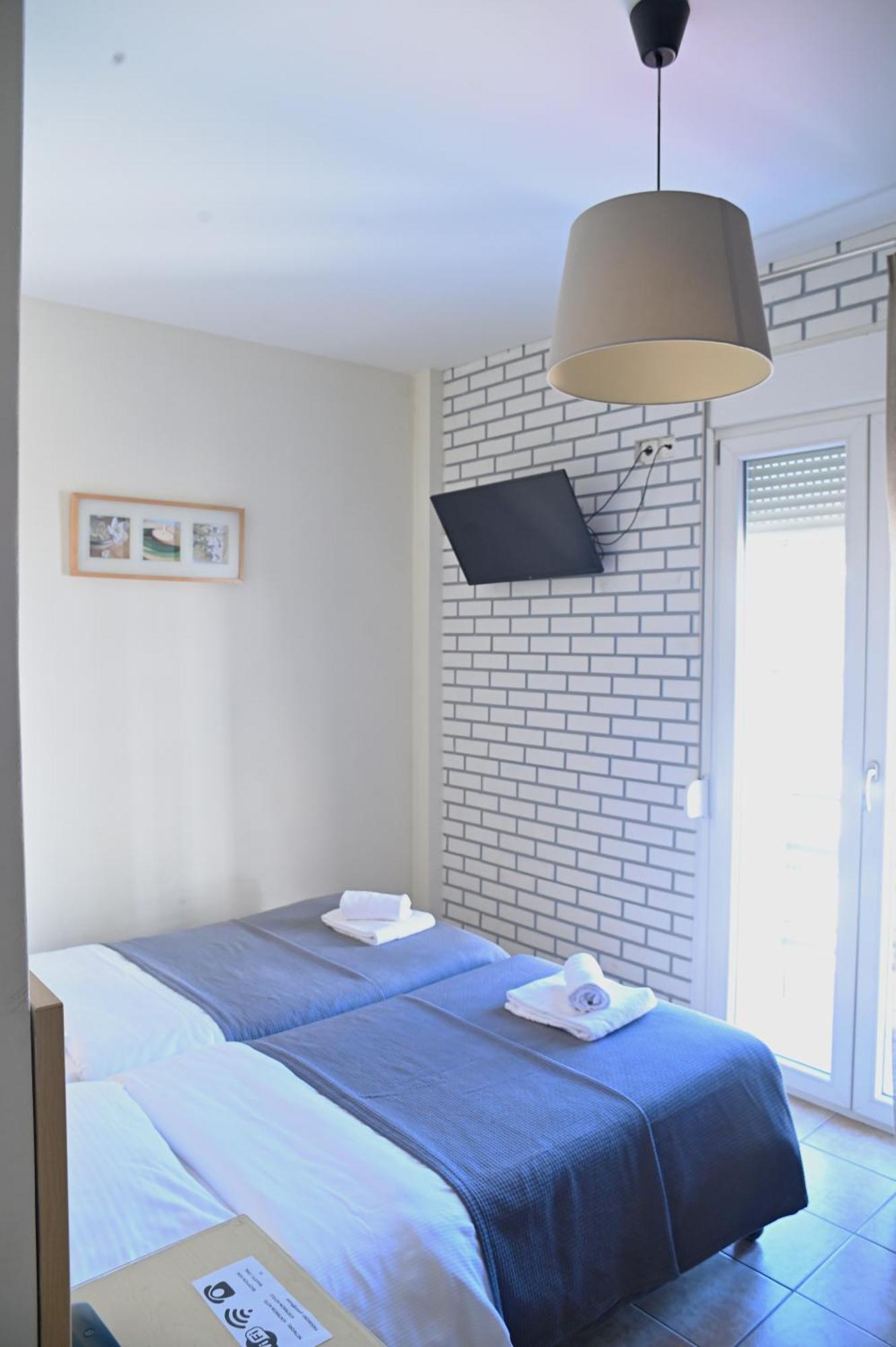 Kentrikon Hotel Chalkís Buitenkant foto