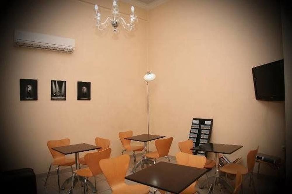 Kentrikon Hotel Chalkís Buitenkant foto